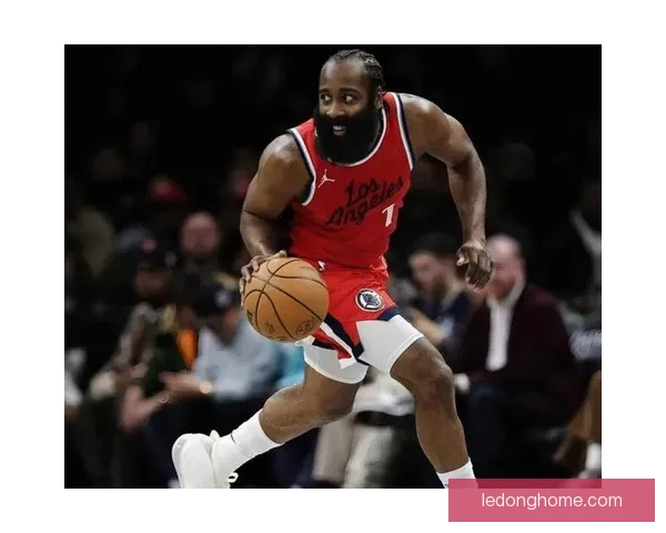 斯特鲁斯手感火热今夜投篮如有神助获哈登盛赞巨大肯定与荣幸时刻 斯特鲁斯手感火热今夜投篮如有神助获哈登盛赞巨大肯定与荣幸时刻